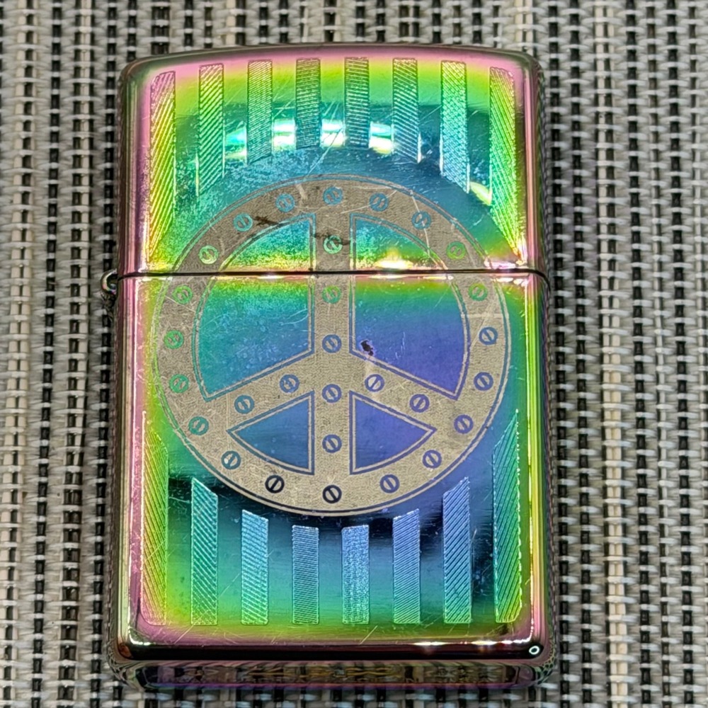Zippo Peace Sign Spectrum Lighter Rainbow Iridescent 2016 Made in USA J‎ 16